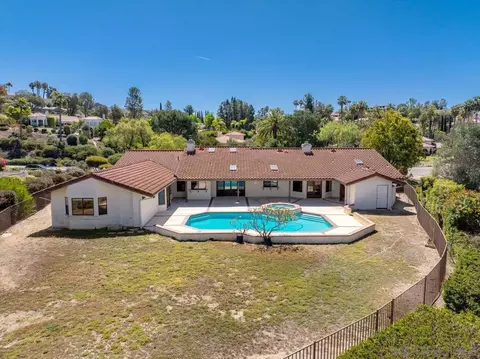 Exterior - 17648 Valle Verde Rd, Poway, CA 92064 photo 11 of 11