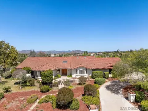 View/Area - 17648 Valle Verde Rd, Poway, CA 92064 photo 2 of 4