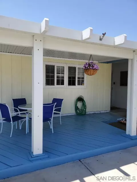 1534 Kiva Ln, Vista, CA 92084