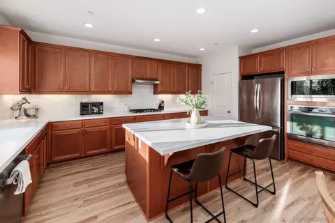 Kitchen - 44297 Marcelina Ct, Temecula, CA 92592 photo 1 of 3