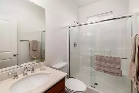 Bath - 44297 Marcelina Ct, Temecula, CA 92592 photo 1 of 4
