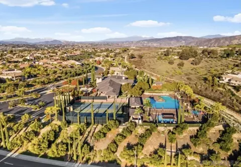 View/Area - 44297 Marcelina Ct, Temecula, CA 92592 photo 3 of 4