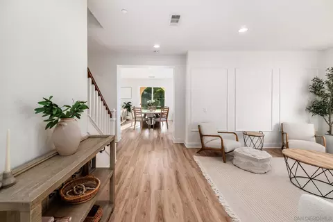 Entry Way - 44297 Marcelina Ct, Temecula, CA 92592 photo 2 of 2