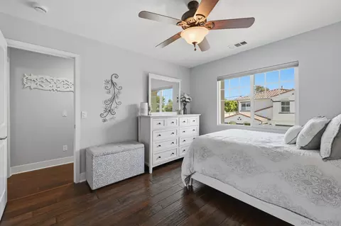 Bedroom - 676 Manzanita Ln, Encinitas, CA 92024 photo 2 of 7