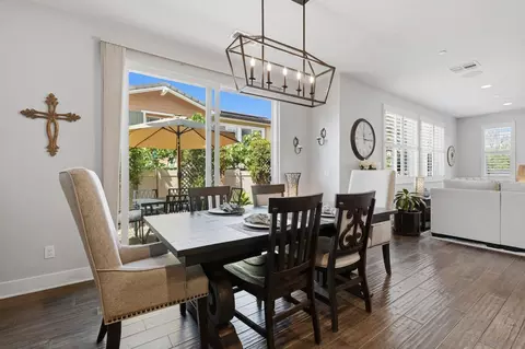 Dining - 676 Manzanita Ln, Encinitas, CA 92024 photo 2 of 2