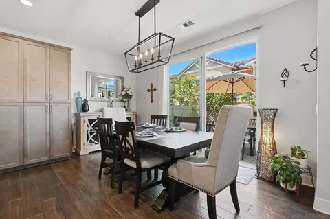 Dining - 676 Manzanita Ln, Encinitas, CA 92024 photo 1 of 2