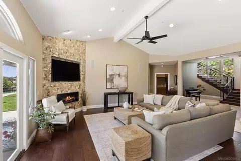 Living - 14998 Budwin Ln, Poway, CA 92064 photo 5 of 5