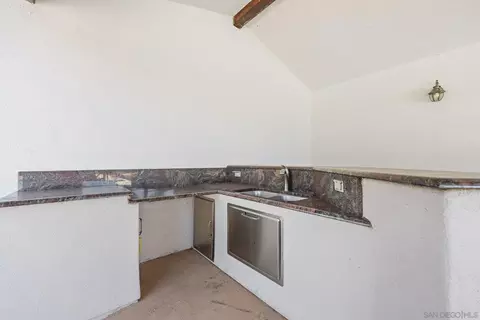 Kitchen - 2708 Lake Pointe #209, Spring Valley, CA 91977 photo 5 of 5