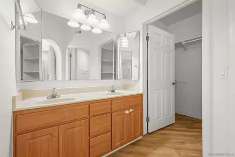 Bath - 2708 Lake Pointe #209, Spring Valley, CA 91977 photo 4 of 6