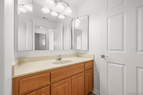 Bath - 2708 Lake Pointe #209, Spring Valley, CA 91977 photo 6 of 6