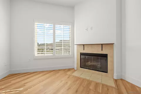 Living - 2708 Lake Pointe #209, Spring Valley, CA 91977 photo 5 of 5