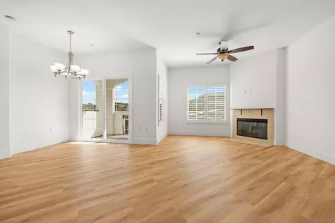 Living - 2708 Lake Pointe #209, Spring Valley, CA 91977 photo 2 of 5