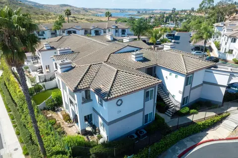 View/Area - 2708 Lake Pointe #209, Spring Valley, CA 91977 photo 5 of 13