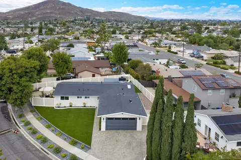 View/Area - 5985 Zora, La Mesa, CA 91942 photo 2 of 12