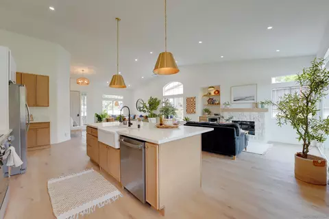 Kitchen - 1912 Andrews Ct, Oceanside, CA 92054 photo 6 of 11