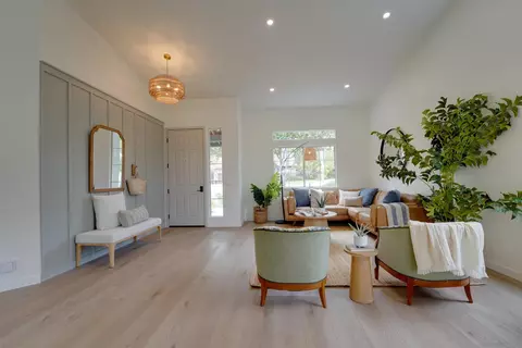 Entry Way - 1912 Andrews Ct, Oceanside, CA 92054 photo 2 of 5
