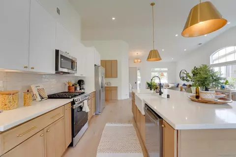 Kitchen - 1912 Andrews Ct, Oceanside, CA 92054 photo 5 of 11