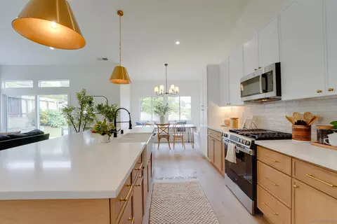 Kitchen - 1912 Andrews Ct, Oceanside, CA 92054 photo 9 of 11