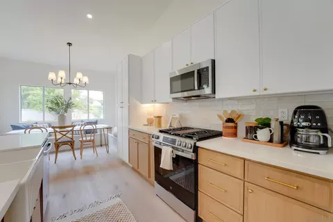 Kitchen - 1912 Andrews Ct, Oceanside, CA 92054 photo 10 of 11