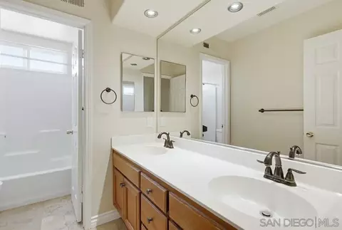 Bath - 2858 Manzanita View Rd, Alpine, CA 91901 photo 3 of 3