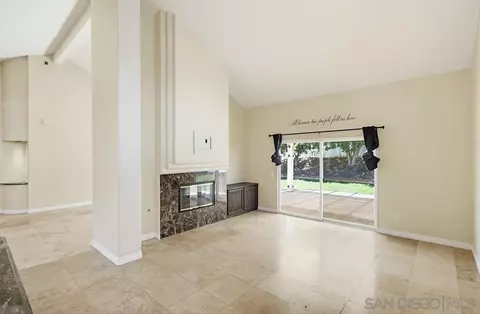 Living - 2858 Manzanita View Rd, Alpine, CA 91901 photo 5 of 9
