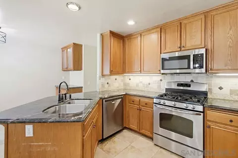 Kitchen - 2858 Manzanita View Rd, Alpine, CA 91901 photo 4 of 6