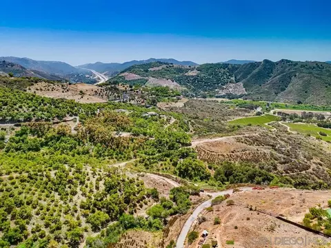 31675 Rancho Amigos Rd #1, Bonsall, CA 92003 photo 16