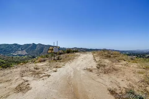 31675 Rancho Amigos Rd #1, Bonsall, CA 92003 photo 3