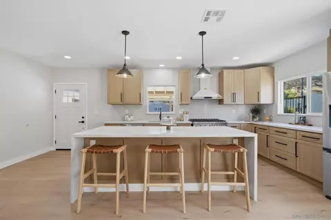 Kitchen - 14212 Tobiasson Rd, Poway, CA 92064 photo 4 of 7