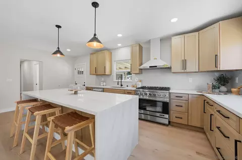 14212 Tobiasson Rd, Poway, CA 92064