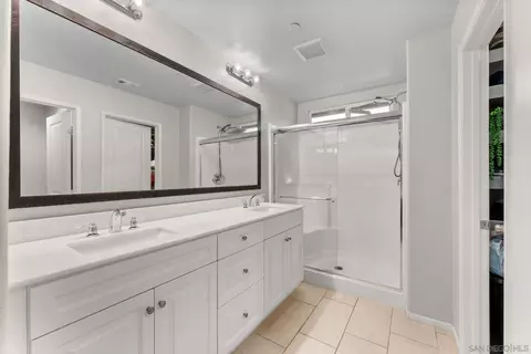 Bath - 1826 Priest St, El Cajon, CA 92021 photo 3 of 3