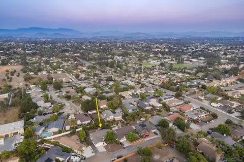 View/Area - 187 Del Sureno, Fallbrook, CA 92028 photo 3 of 4