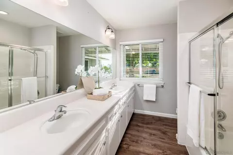Bath - 187 Del Sureno, Fallbrook, CA 92028 photo 2 of 2
