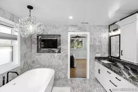 Bath - 14272 Jerome Dr, Poway, CA 92064 photo 1 of 8
