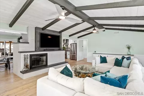 Living - 14272 Jerome Dr, Poway, CA 92064 photo 2 of 3