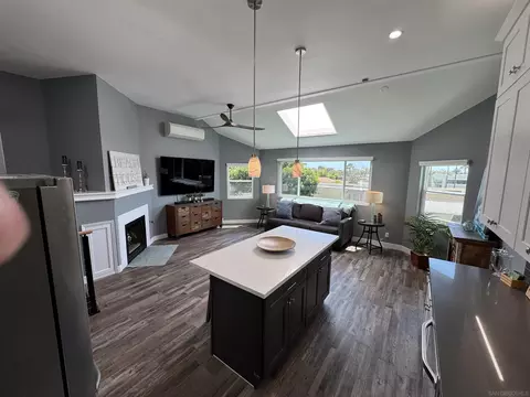 880 Home Ave #F, Carlsbad, CA 92008
