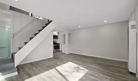 Living - 201 Hillside Spur, Cedar Glen, CA 92321 photo 2 of 3