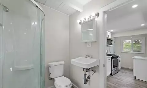 Bath - 201 Hillside Spur, Cedar Glen, CA 92321 photo 1 of 1