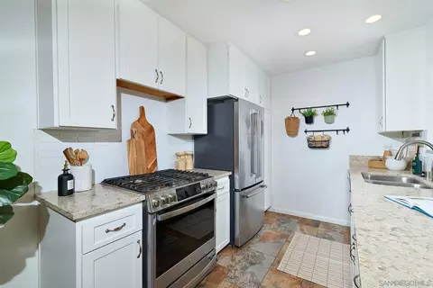 Kitchen - 13826 Midland Rd, Poway, CA 92064 photo 2 of 2
