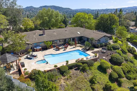 View/Area - 17505 Corte Lomas Verdes, Poway, CA 92064 photo 1 of 5