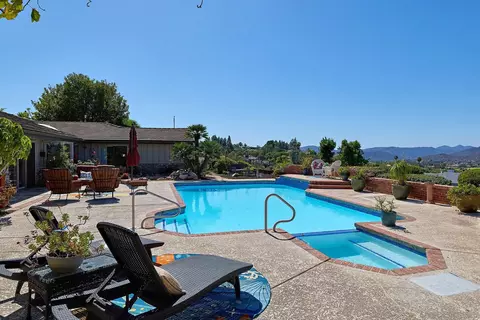 Exterior - 17505 Corte Lomas Verdes, Poway, CA 92064 photo 9 of 14