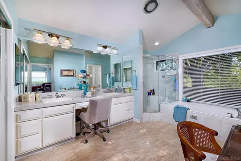 Bath - 17505 Corte Lomas Verdes, Poway, CA 92064 photo 1 of 2