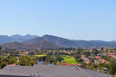 View/Area - 17505 Corte Lomas Verdes, Poway, CA 92064 photo 2 of 5