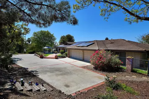 Exterior - 17505 Corte Lomas Verdes, Poway, CA 92064 photo 7 of 14