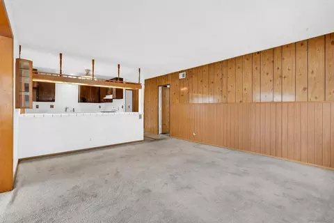 Living - 901 Saint George Ct, Spring Valley, CA 91977 photo 2 of 4