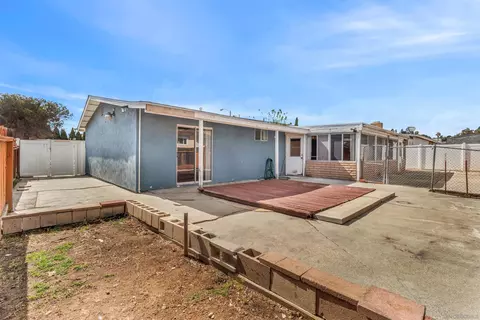 Exterior - 901 Saint George Ct, Spring Valley, CA 91977 photo 8 of 9