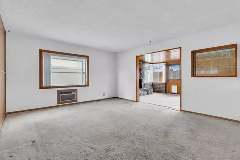 Living - 901 Saint George Ct, Spring Valley, CA 91977 photo 1 of 4
