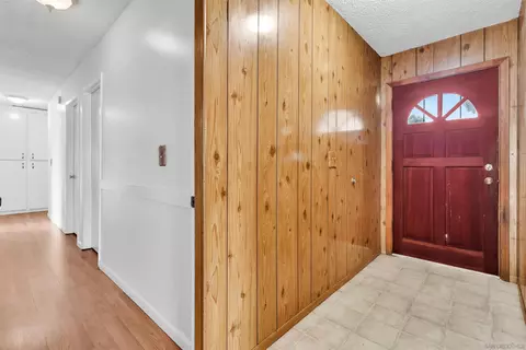 Entry Way - 901 Saint George Ct, Spring Valley, CA 91977 photo 1 of 1