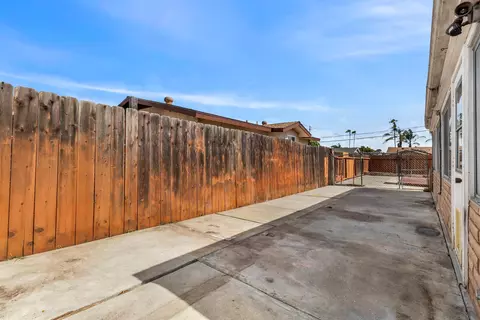 Exterior - 901 Saint George Ct, Spring Valley, CA 91977 photo 6 of 9