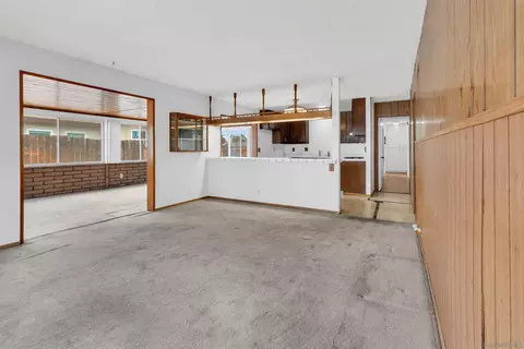 Living - 901 Saint George Ct, Spring Valley, CA 91977 photo 3 of 4
